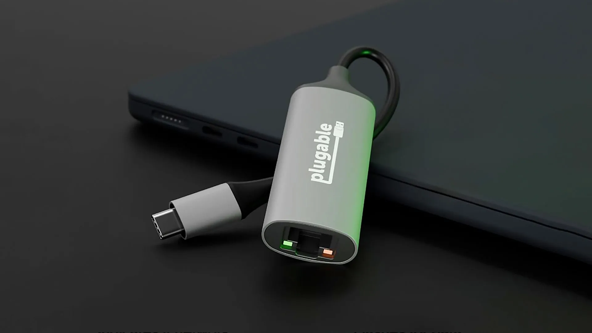 Bộ chuyển đổi Ethernet Plugable 5Gbps USB-C màu đen