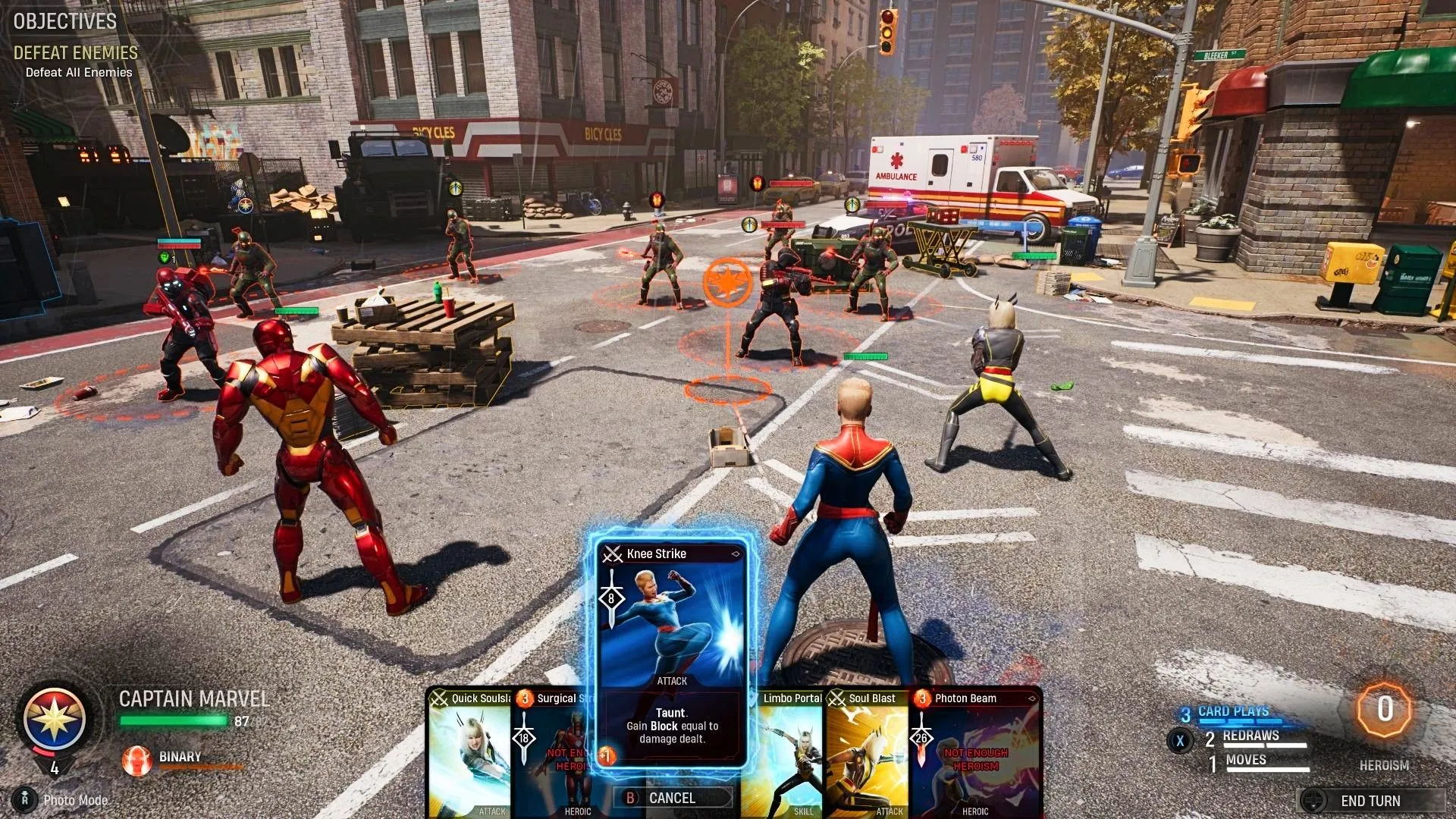 Các siêu anh hùng chiến đấu với kẻ phản diện trong một trận đánh chiến thuật của Marvel's Midnight Suns.
