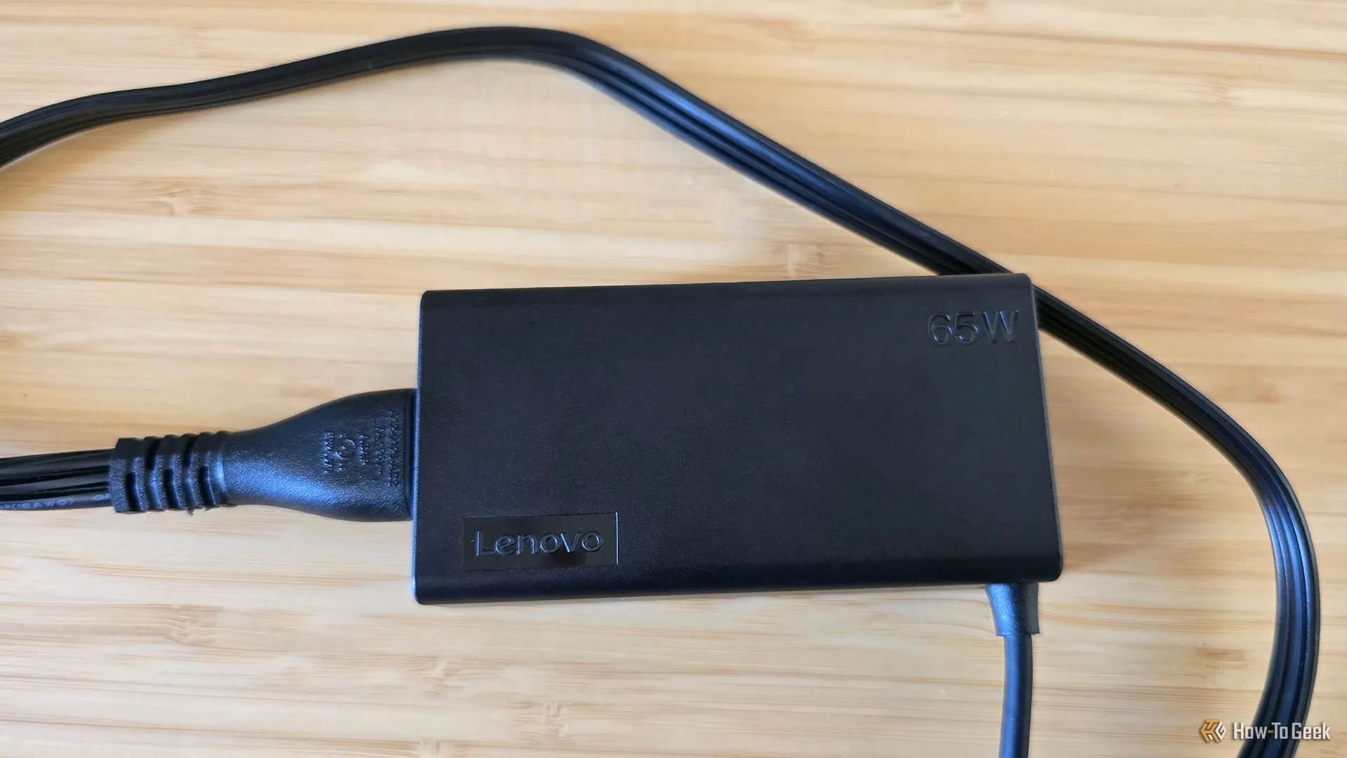 Củ sạc 65W USB-C của laptop Lenovo Yoga 9i 2-in-1 Gen 10.