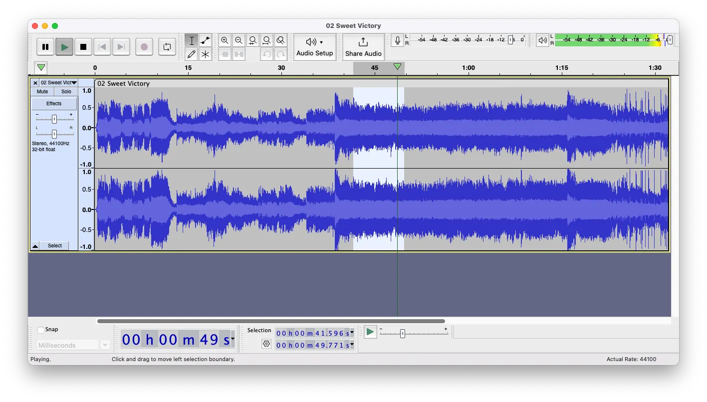 Giao diện Audacity đang hiển thị quá trình chỉnh sửa một tệp âm thanh hoặc bài hát.