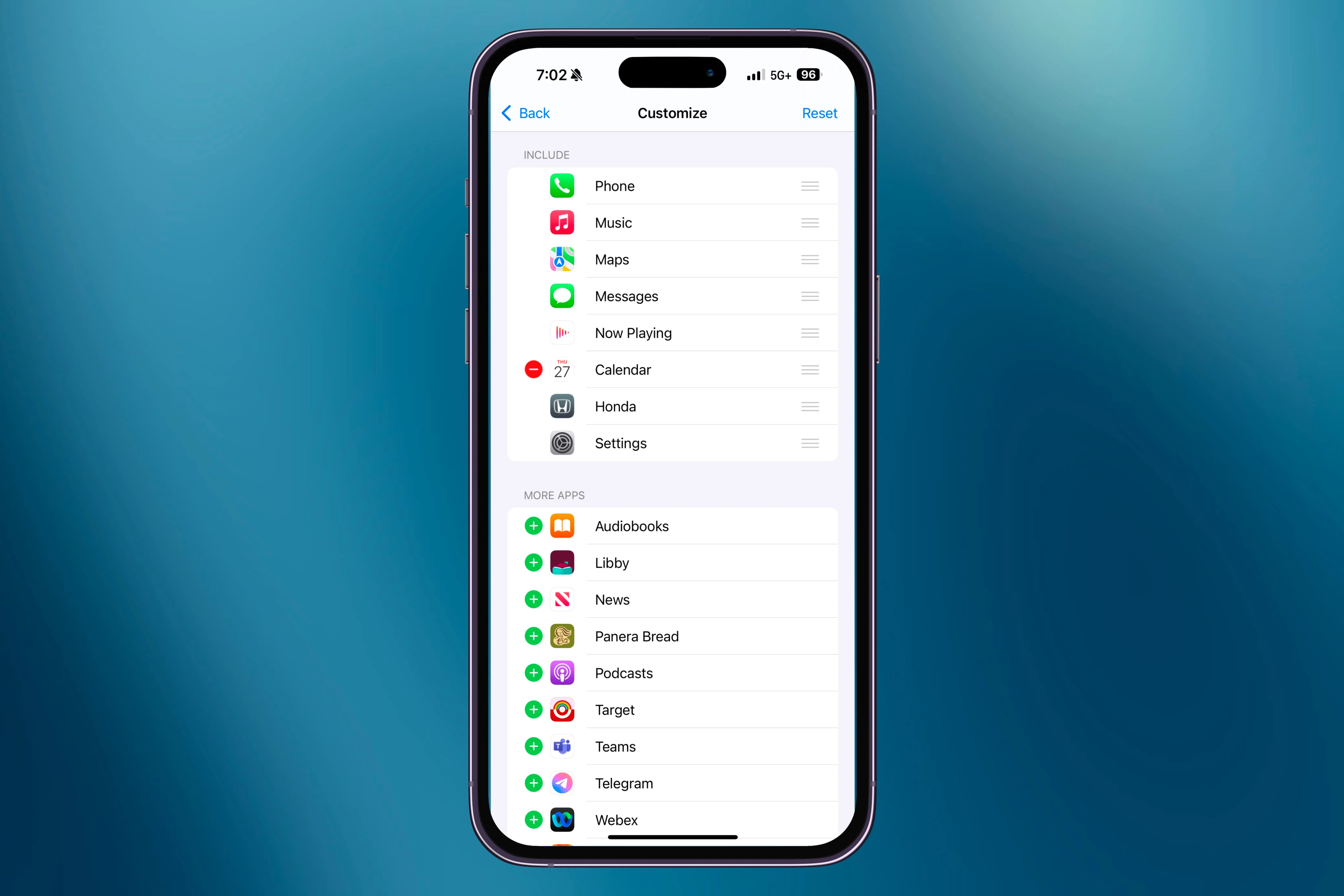 Giao diện cài đặt CarPlay trên iPhone cho phép thêm, xóa và sắp xếp ứng dụng