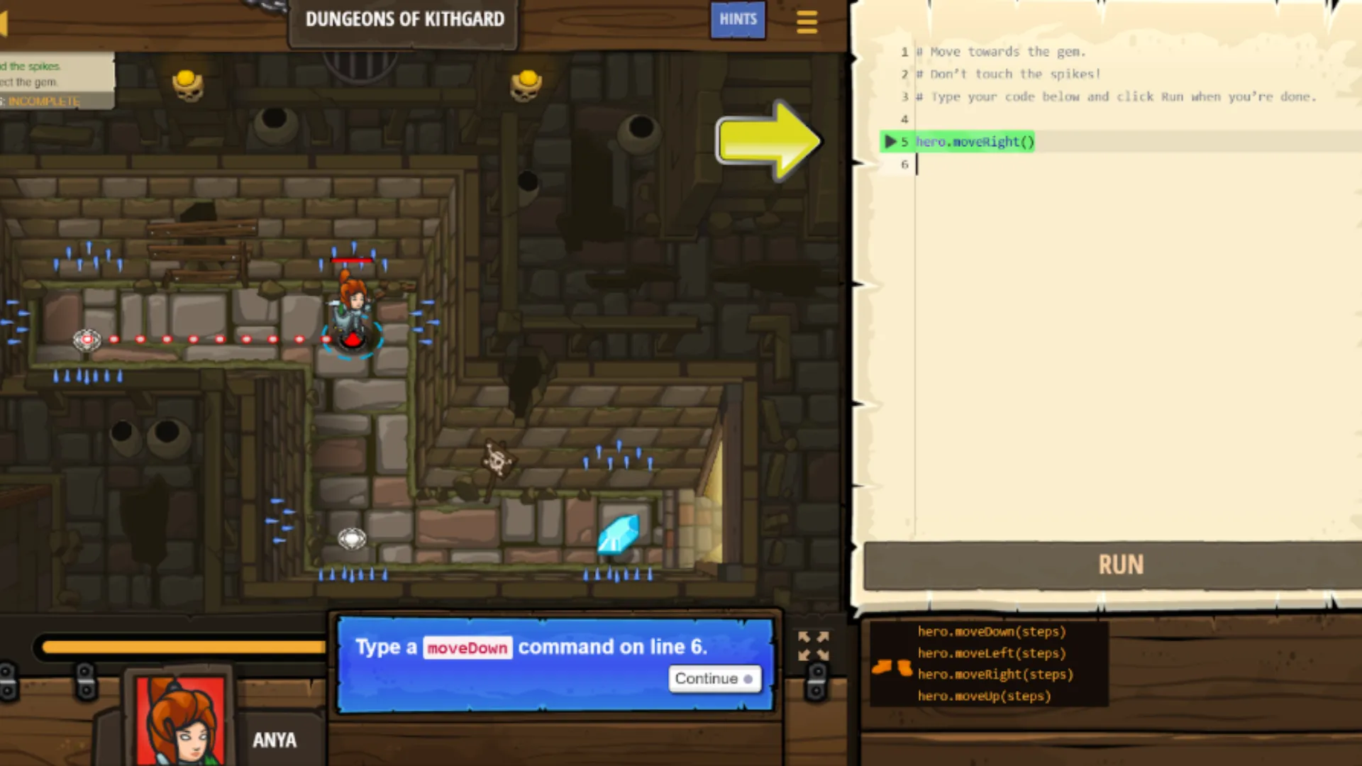 Giao diện trò chơi CodeCombat với nhân vật anh hùng và khu vực nhập code, thể hiện cách học lập trình Python qua game.