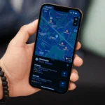 Giao diện ứng dụng Apple Maps trên iPhone hiển thị bản đồ và các gợi ý địa điểm du lịch.