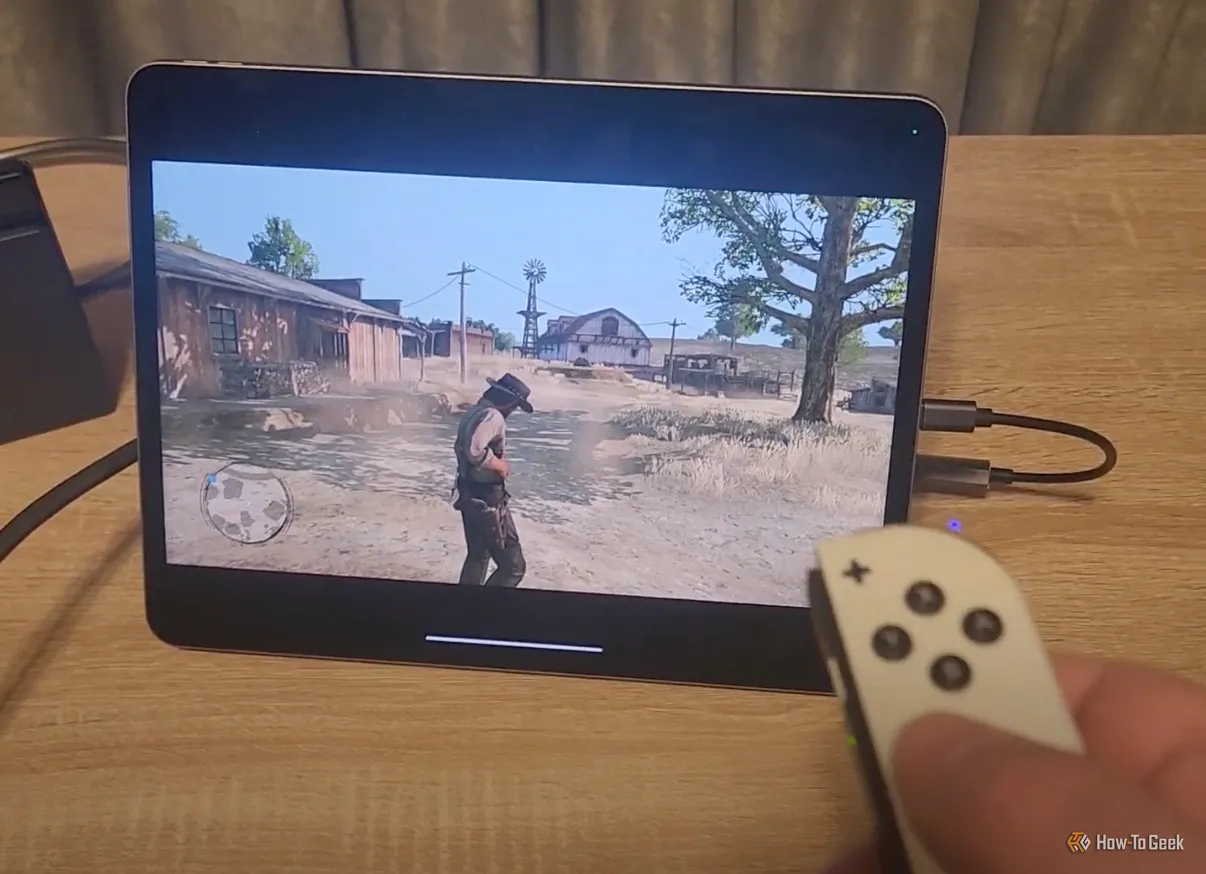 iPad hoạt động như một màn hình USB cho Nintendo Switch, mở ra khả năng chơi game di động linh hoạt.