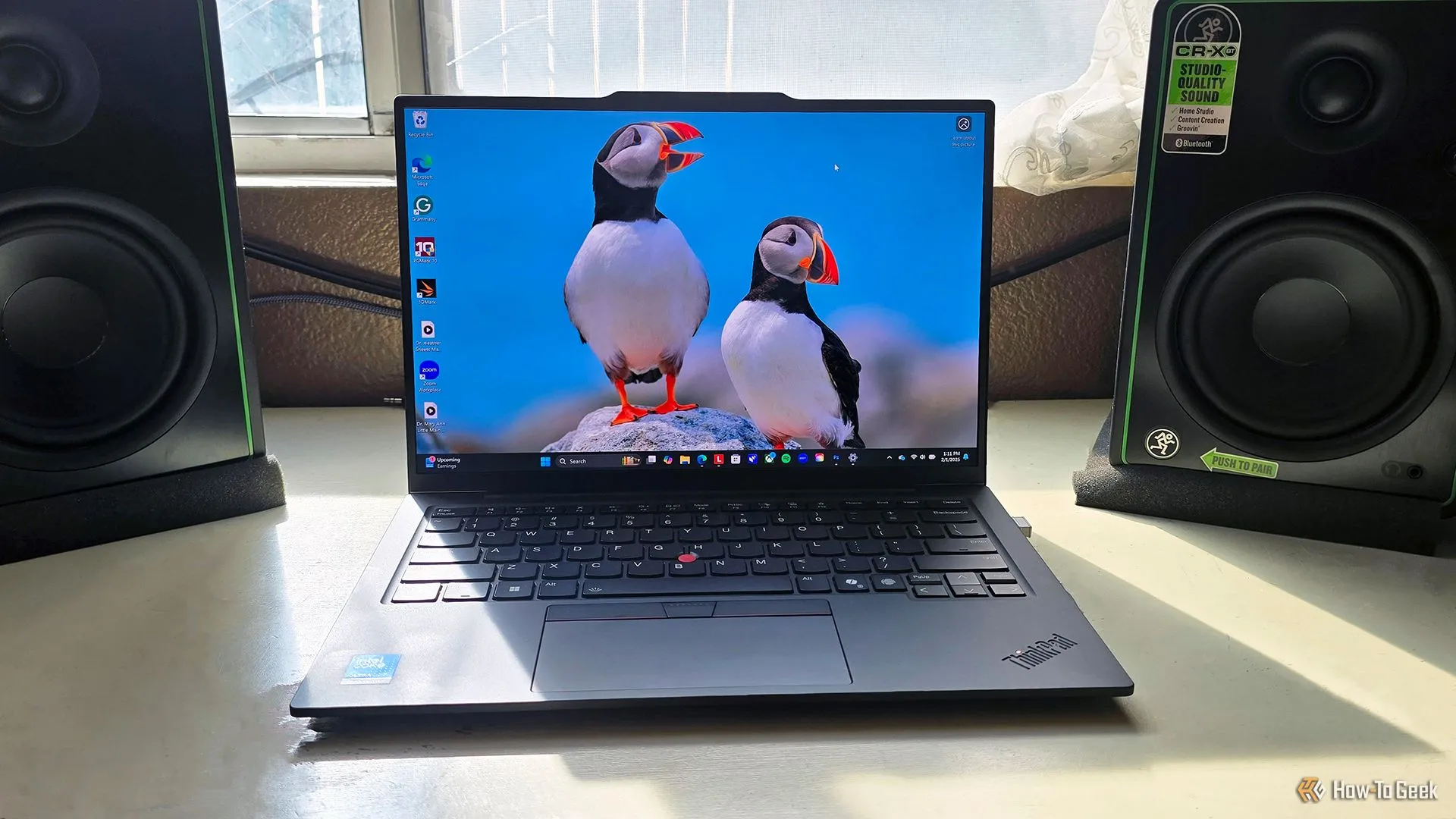 Lenovo ThinkPad X1 Carbon Gen 13 Aura Edition với màn hình OLED và tập trung tính năng AI