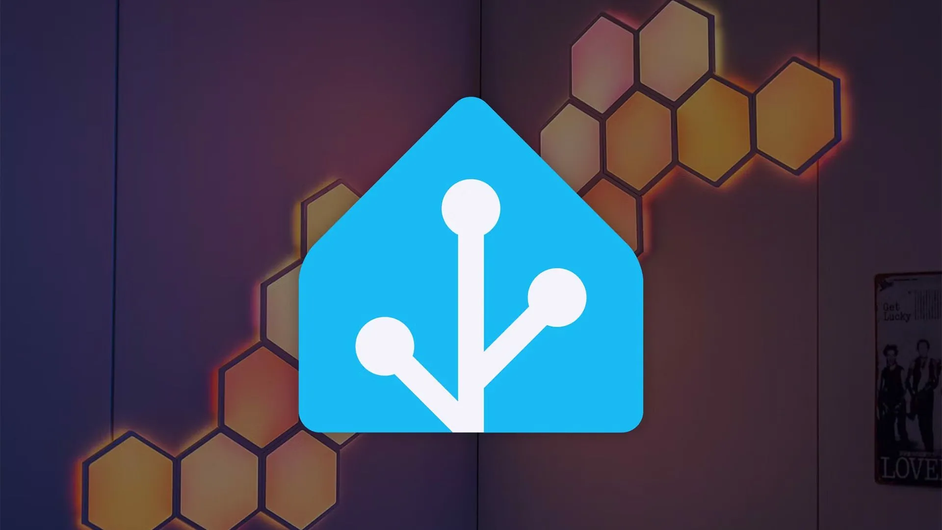 Logo Home Assistant với đèn LED RGB phía sau