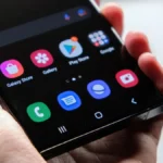 Màn hình điện thoại Samsung hiển thị các ứng dụng, minh họa nơi ẩn Secure Folder.
