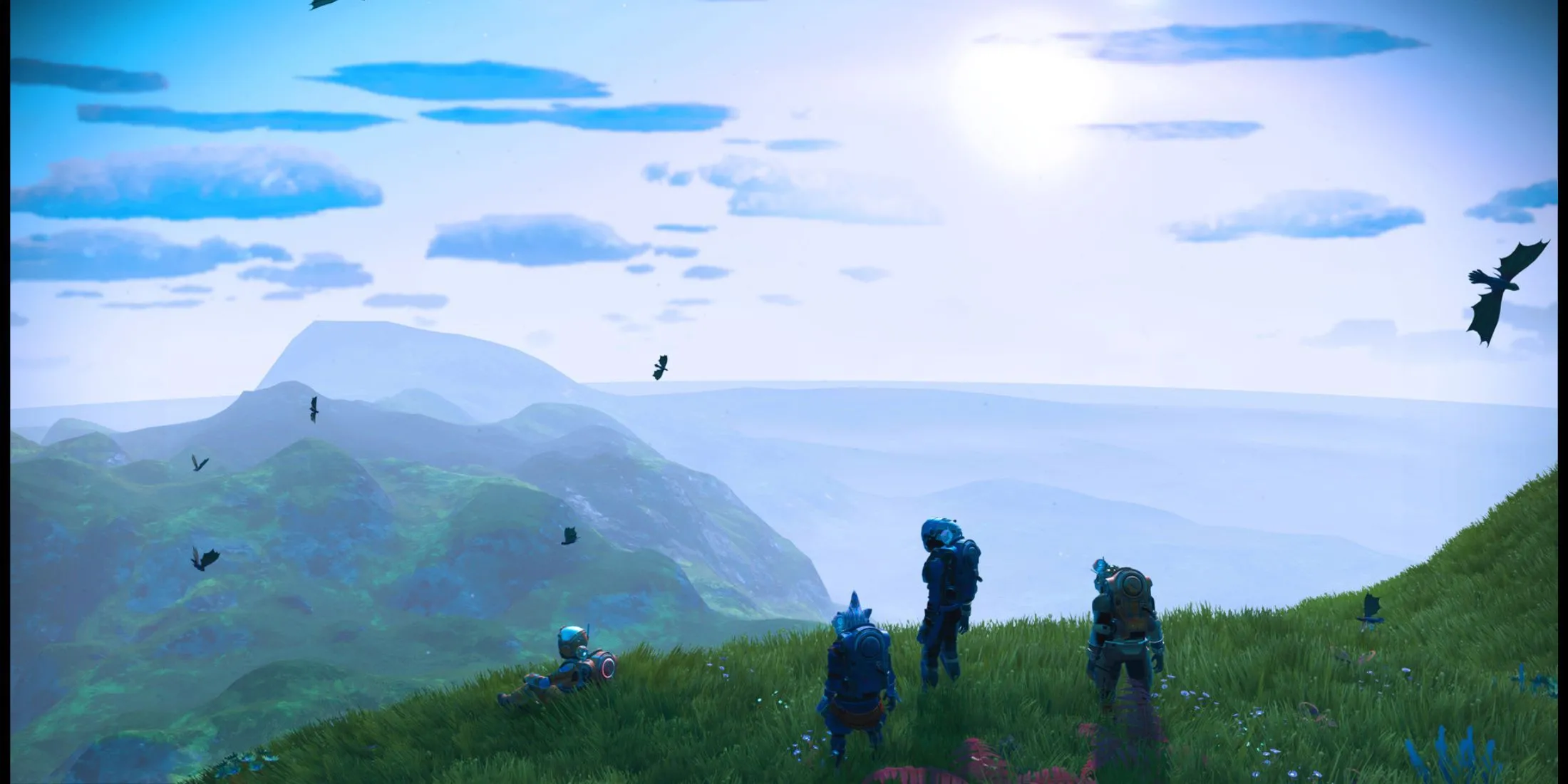 Một cảnh đẹp trong No Man's Sky, với một khu rừng kỳ lạ trên một hành tinh xa lạ và một phi thuyền đang hạ cánh, thể hiện yếu tố khám phá và sự đa dạng sinh học của các hành tinh.