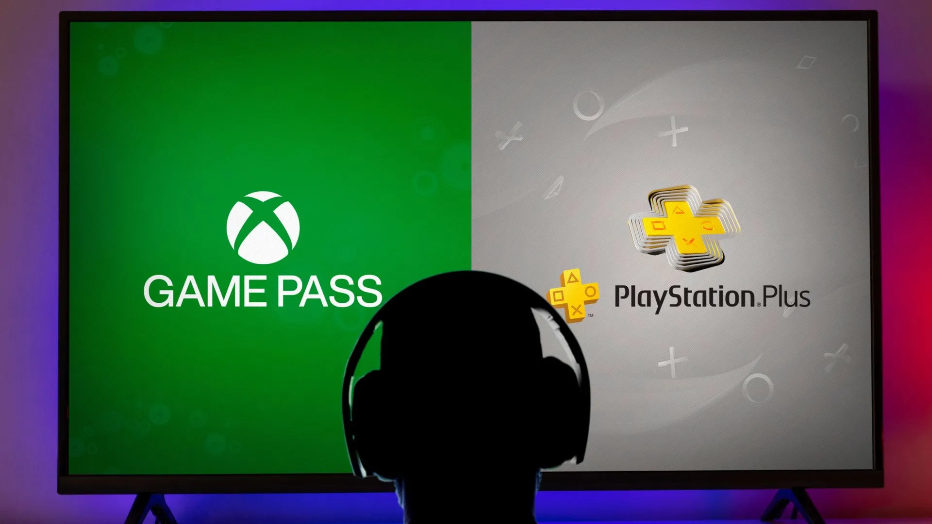 Người dùng trải nghiệm các dịch vụ đăng ký game như Xbox Game Pass và PlayStation Plus trên TV.