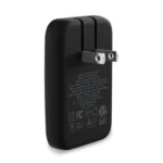 Sạc Satechi OntheGo 67W Slim màu đen trên nền trắng, thể hiện thiết kế mỏng và cổng USB-C GaN