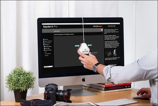 Thiết bị cân chỉnh màu sắc màn hình Datacolor SpyderX Pro