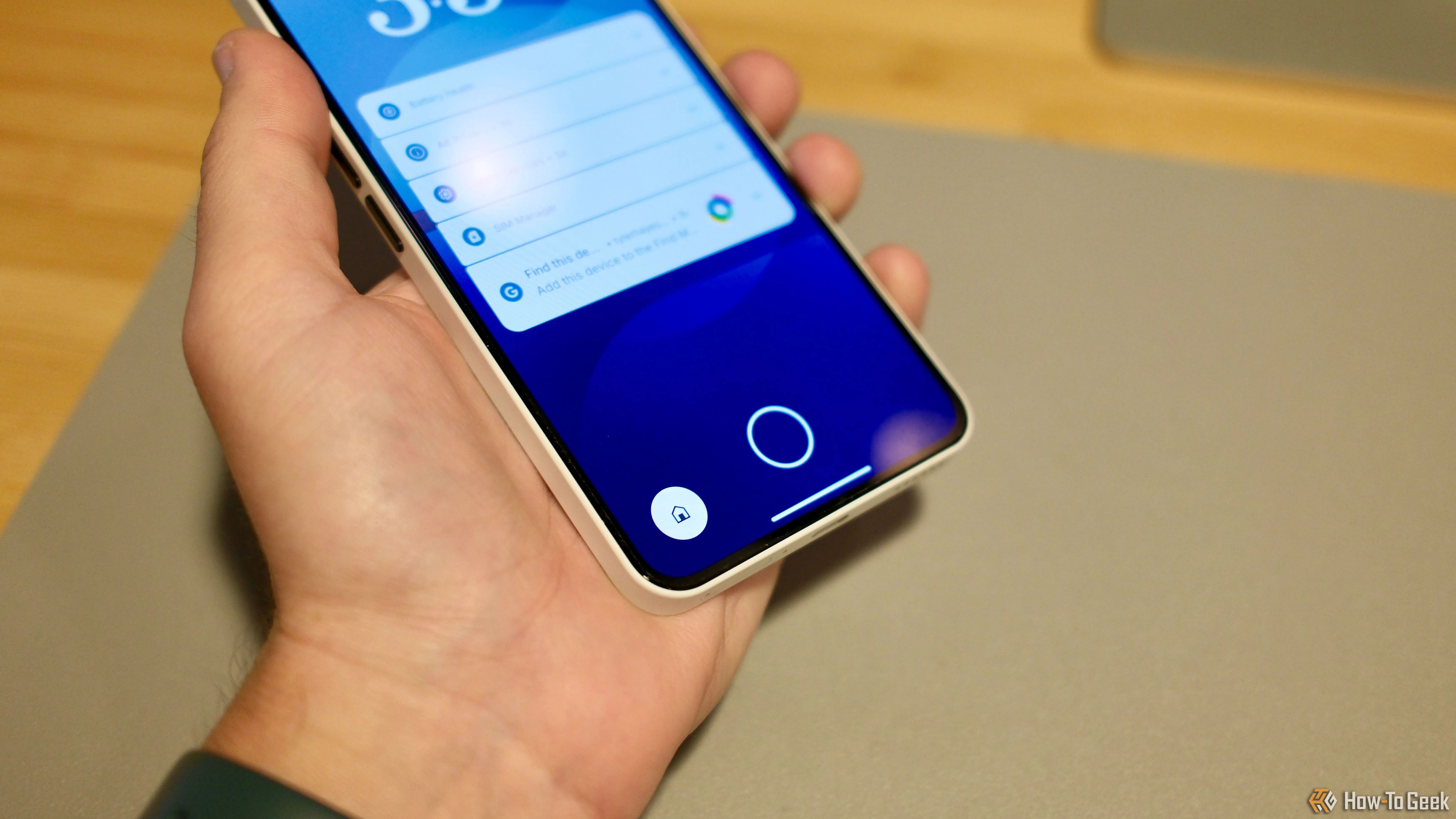 Vùng hiển thị cảm biến vân tay dưới màn hình của Nothing Phone (3a) mang lại trải nghiệm mở khóa tiện lợi.