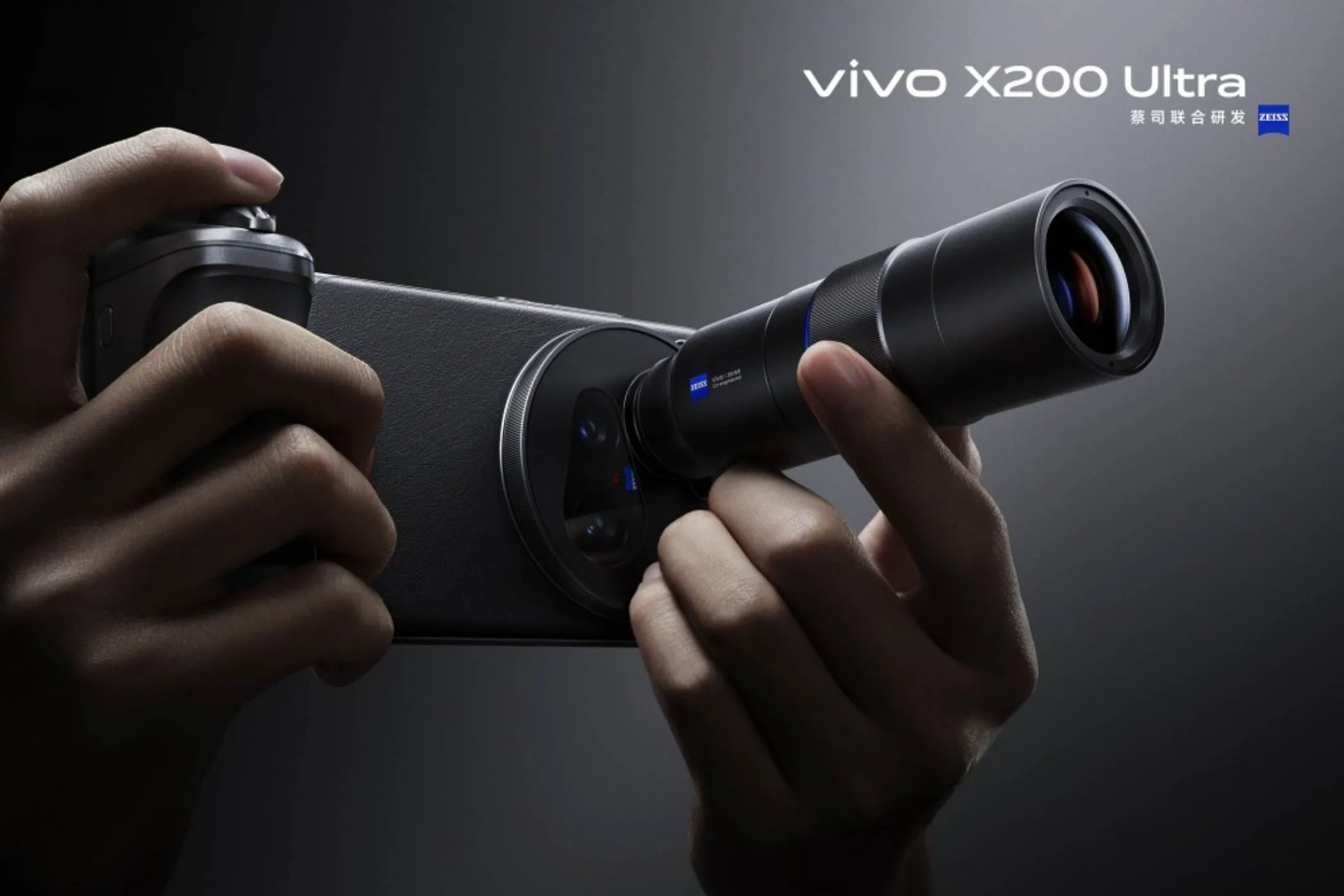 Điện thoại Vivo X200 Ultra kết nối với ống kính zoom gắn ngoài Zeiss