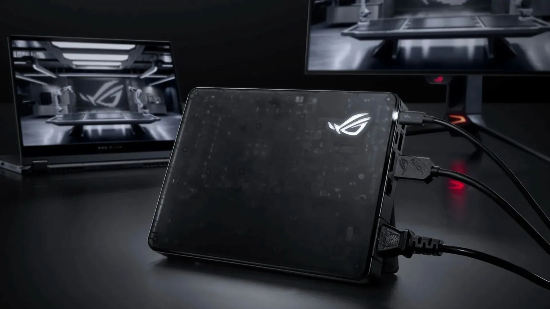 eGPU ASUS XG Mobile 2025 kết nối với laptop và màn hình