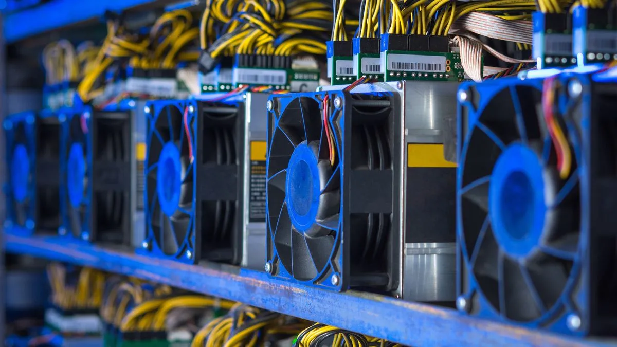 Giàn máy đào coin GPU công suất lớn bị lợi dụng trong các dự án đào ảo