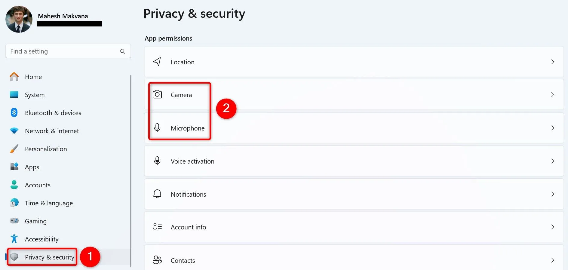 Giao diện Cài đặt Quyền riêng tư &amp; Bảo mật trong Windows 11 để truy cập Camera và Microphone.