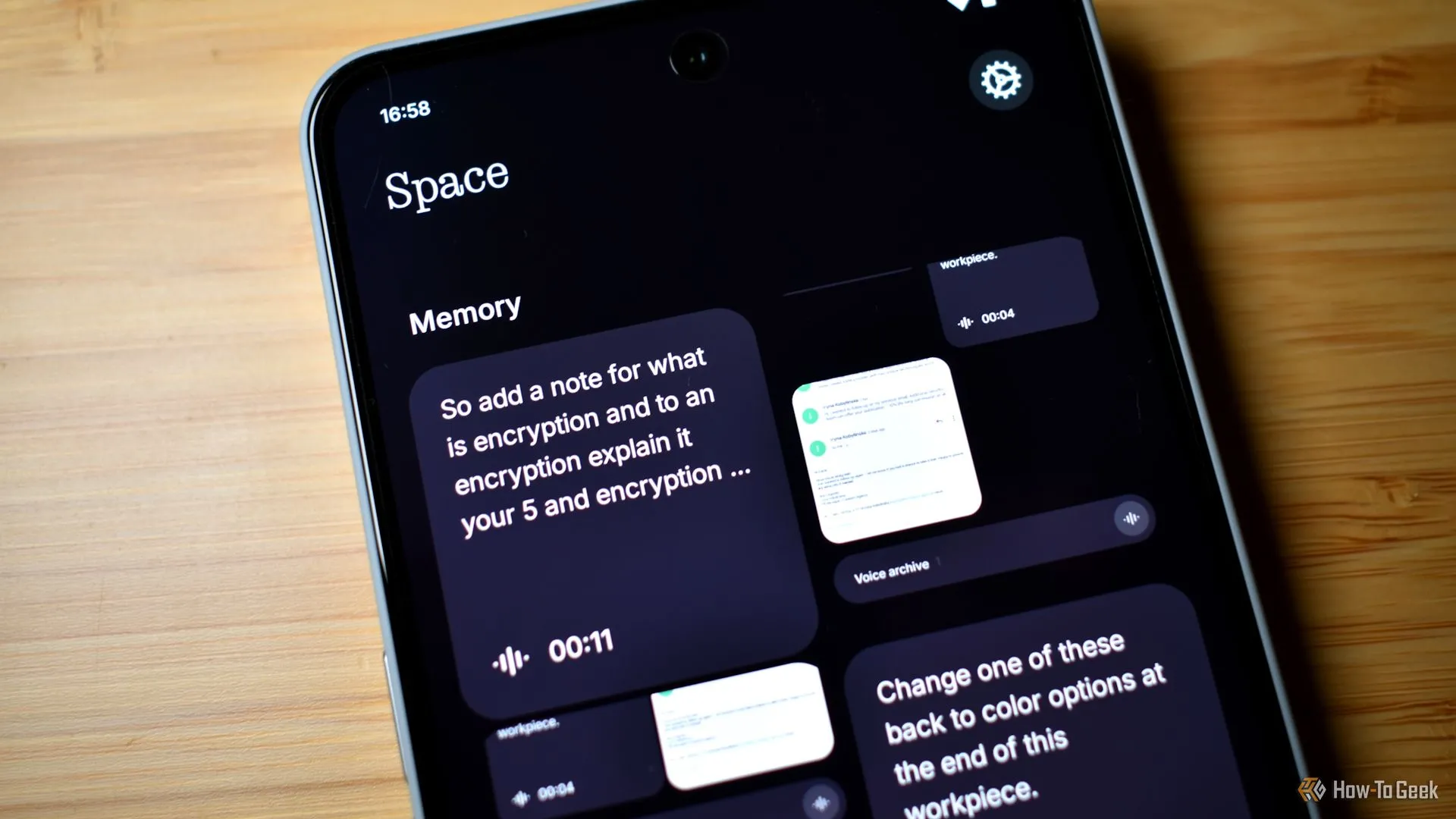Giao diện Essential Space trên Nothing Phone 3a Pro hiển thị danh sách ghi chú
