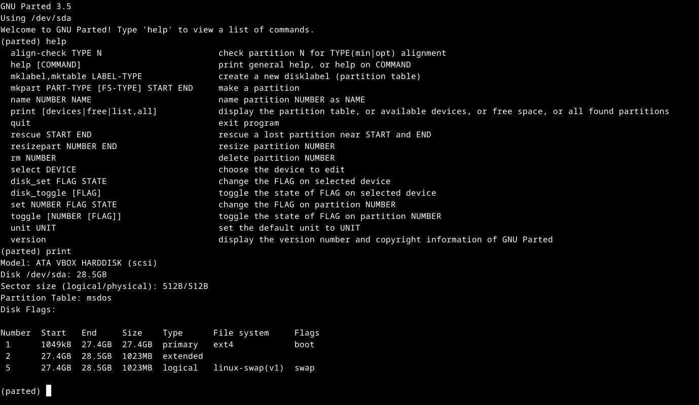 GNU Parted hiển thị bảng phân vùng ổ đĩa trong terminal Linux