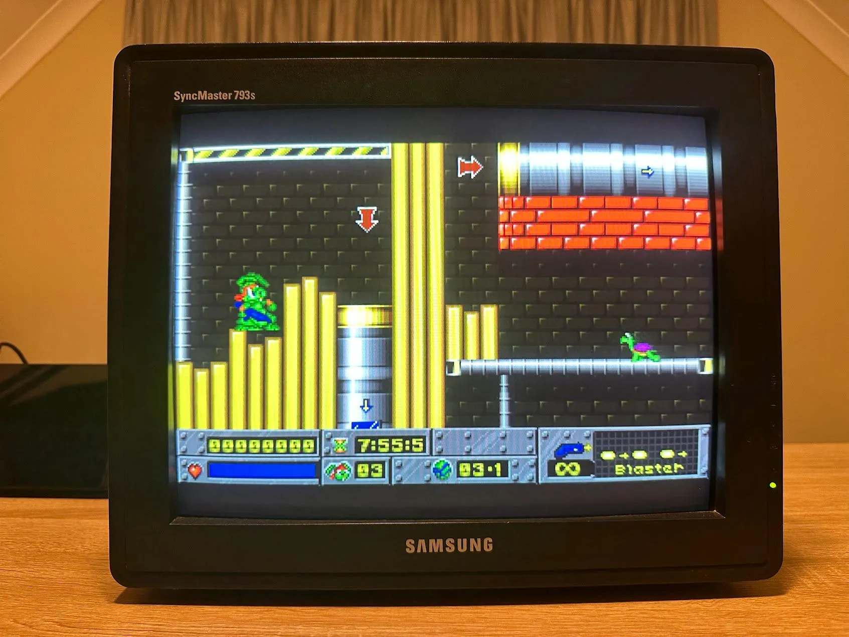 Jazz Jackrabbit, chú thỏ xanh nhanh nhẹn, hiển thị mượt mà trên màn hình CRT