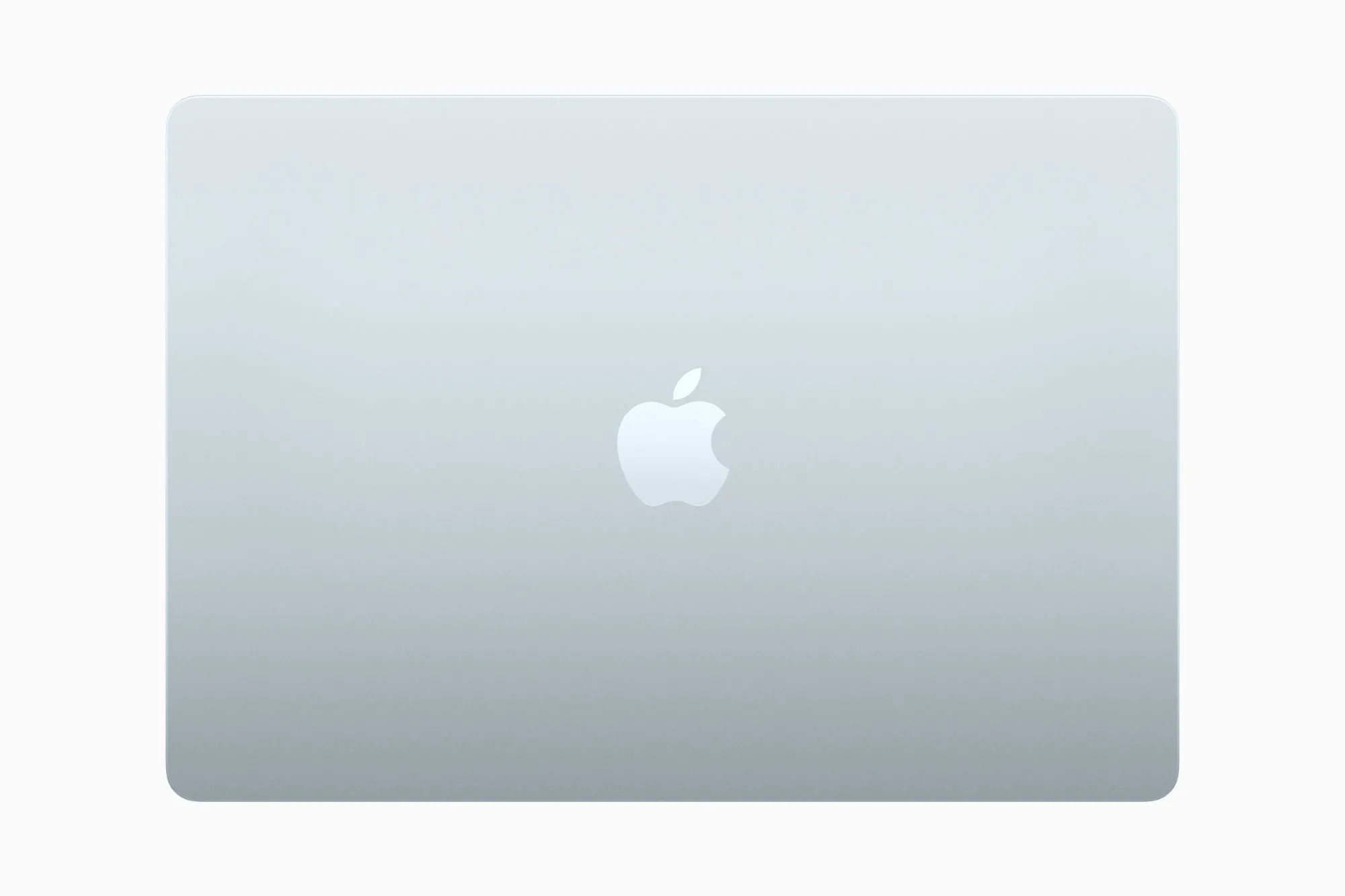 MacBook Air M4 màu xanh da trời trên bàn làm việc