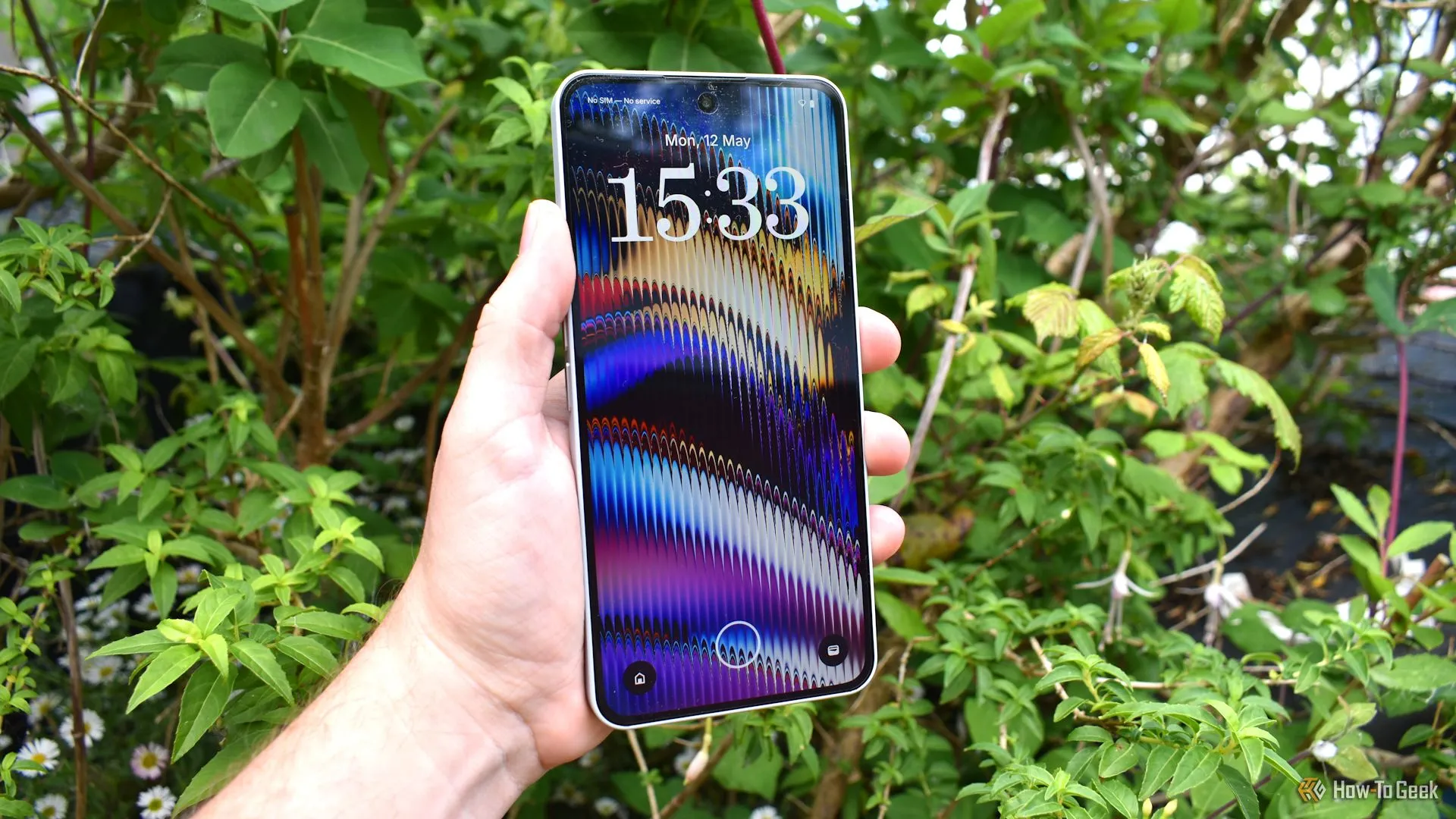 Màn hình AMOLED Nothing Phone 3a Pro hiển thị sắc nét ngoài trời