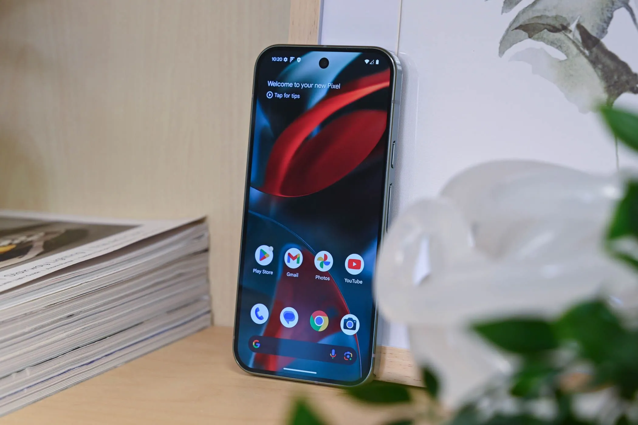 Màn hình chính hiển thị giao diện của Google Pixel 9 Pro XL