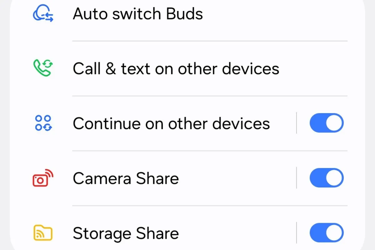 Menu các tính năng Thiết bị đã kết nối (Connected Devices) trên Samsung Galaxy S25.