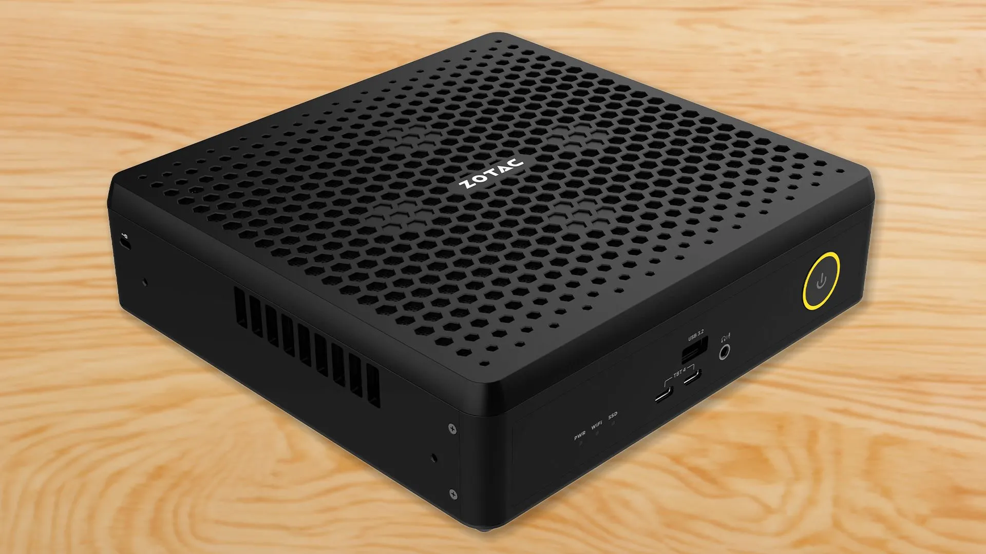 Mini PC Zotac ZBOX MAGUS màu đen với thiết kế nhỏ gọn, cổng kết nối và logo Nvidia GeForce RTX