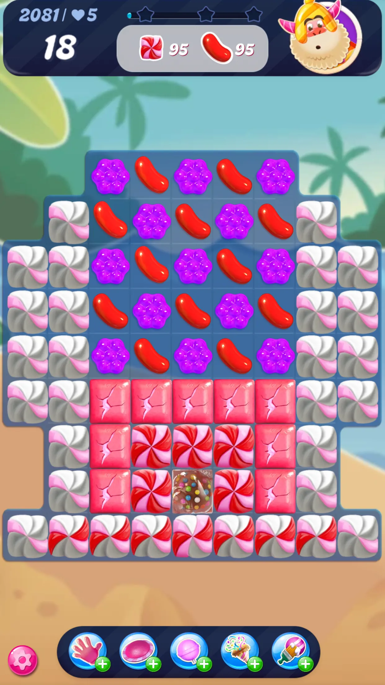 Trải nghiệm một màn chơi Candy Crush Saga trên iPhone, minh chứng cho các tựa game casual không yêu cầu màn hình lớn.