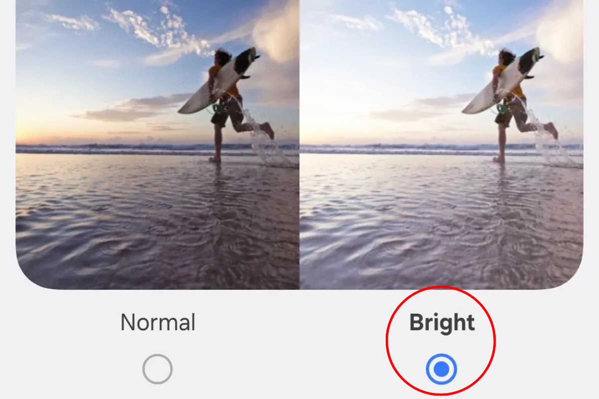 Tùy chọn cài đặt Video Brightness (Độ sáng video) ở chế độ &quot;Sáng&quot; trên Galaxy S25.
