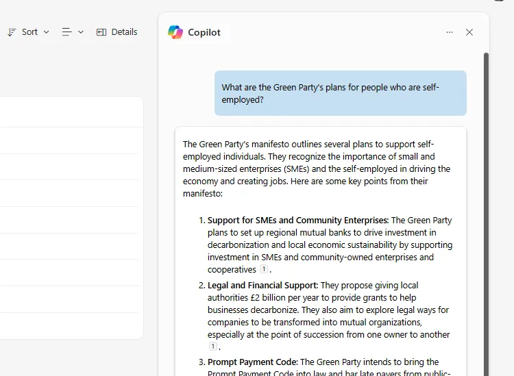 Phản hồi của Copilot trong OneDrive về câu hỏi kế hoạch của đảng chính trị cho người tự kinh doanh, cho thấy khả năng tìm kiếm thông tin cụ thể.