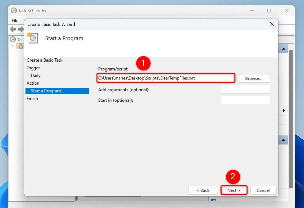 Thiết lập hành động &quot;Start a Program&quot; trong Task Scheduler, chỉ định đường dẫn đến script ClearTempFiles.bat.