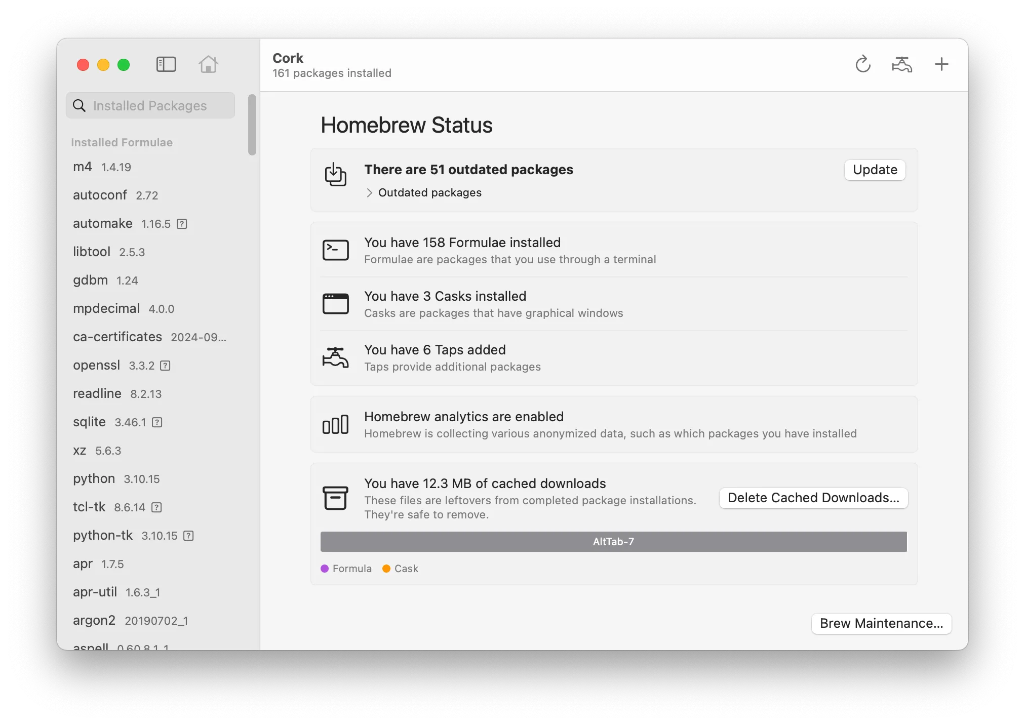 Ứng dụng Cork trên macOS hiển thị trạng thái Homebrew, bao gồm các gói lỗi thời, số lượng công thức đã cài đặt và bản tải xuống đã lưu, cho thấy khả năng quản lý phần mềm linh hoạt.